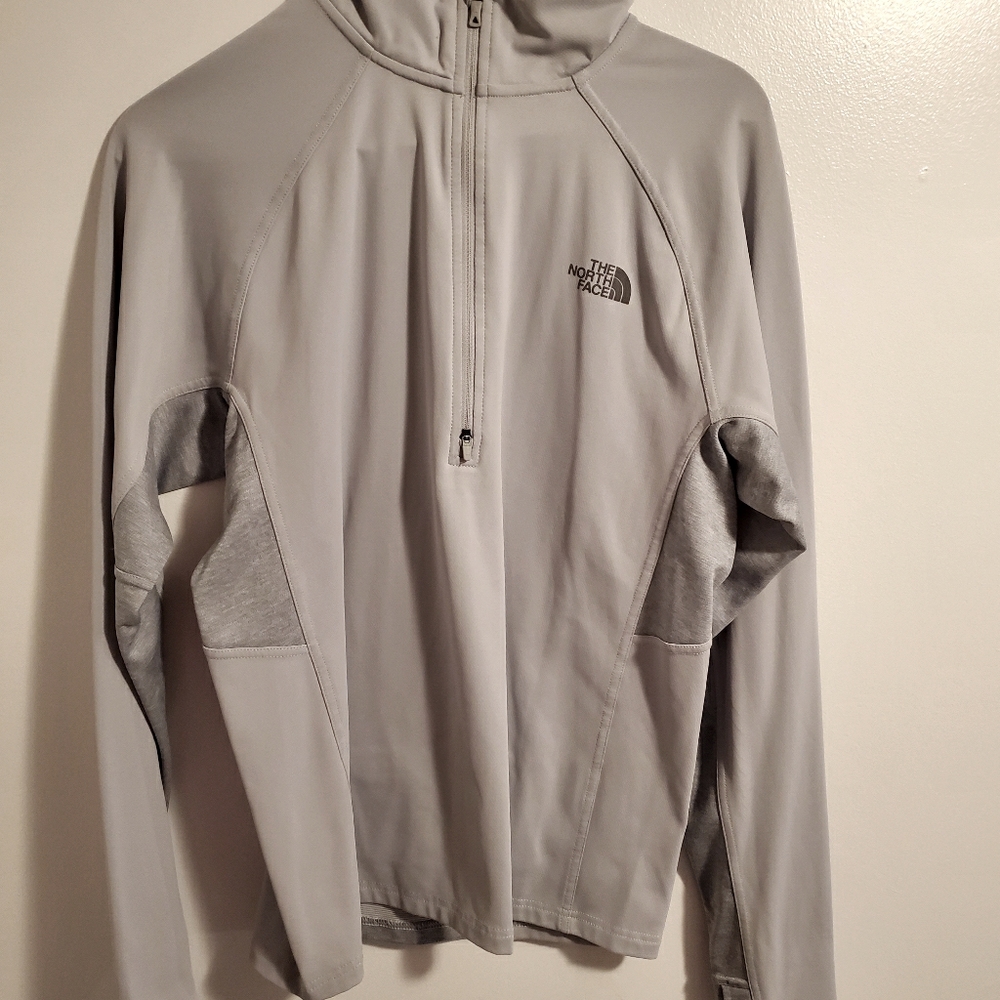 Mens small north face quarter zip.